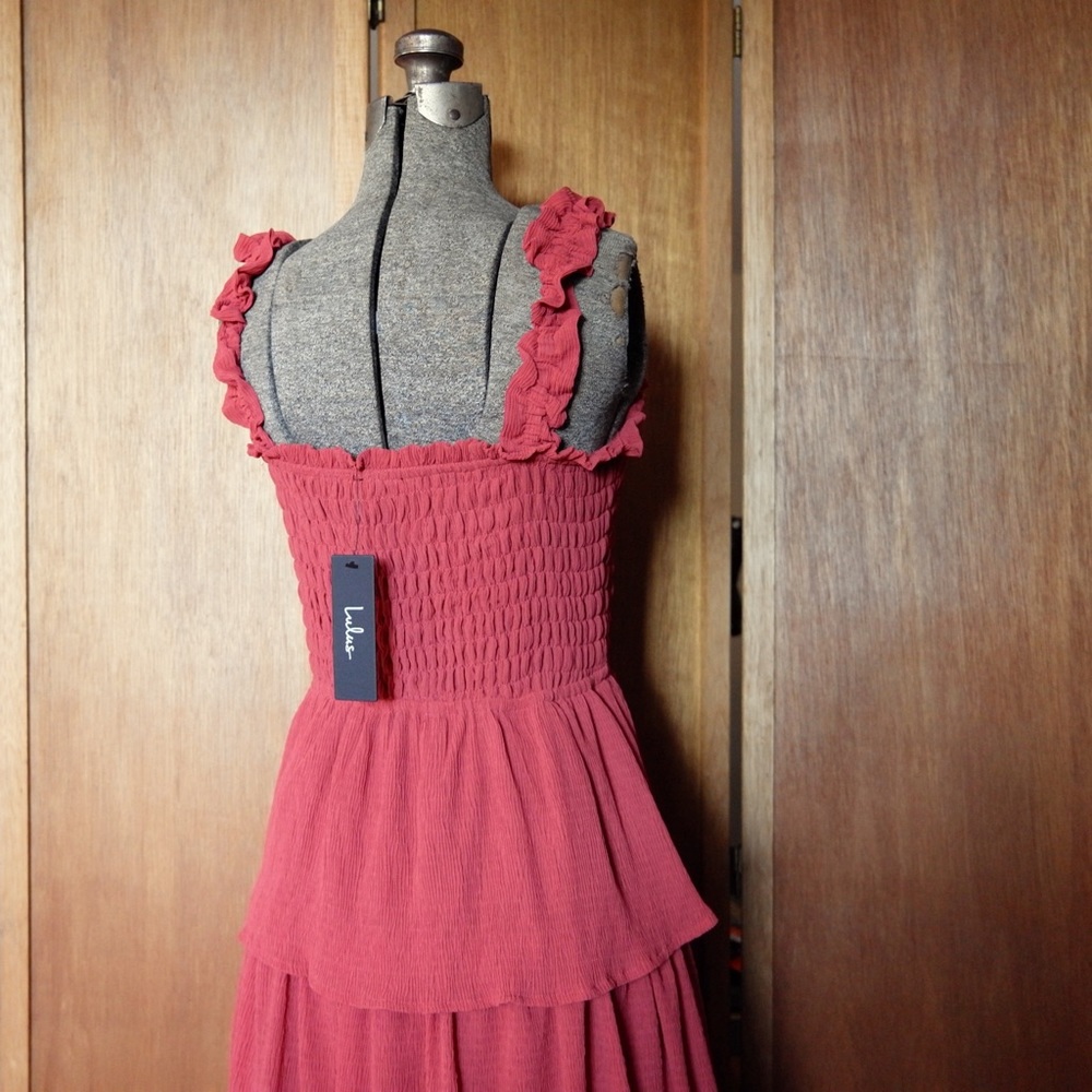 NWT Lulu’s Tiered Midi Dress - Picture 11 of 16